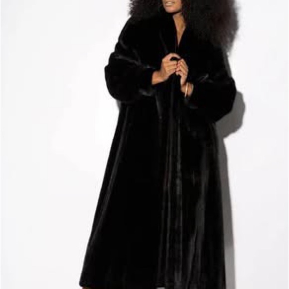 Full Sweep Mink Fur Coat with Shawl Collar and Bracelet Cuffs
